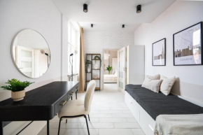 Stunning Apartment with Balcony